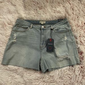 Rewind women’s Denim shorts. Size11/30w